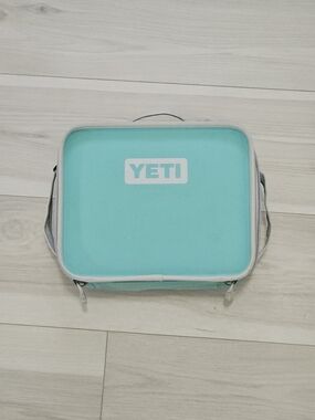 YETI Soft Cooler Lunch Box - Aqua